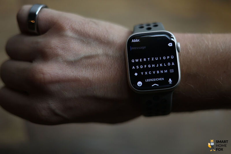 Man sieht die Apple Watch 8.